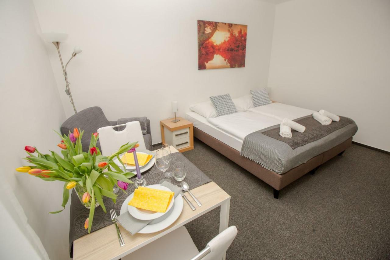 Hotel Blue Apartment 브라티슬라바 외부 사진