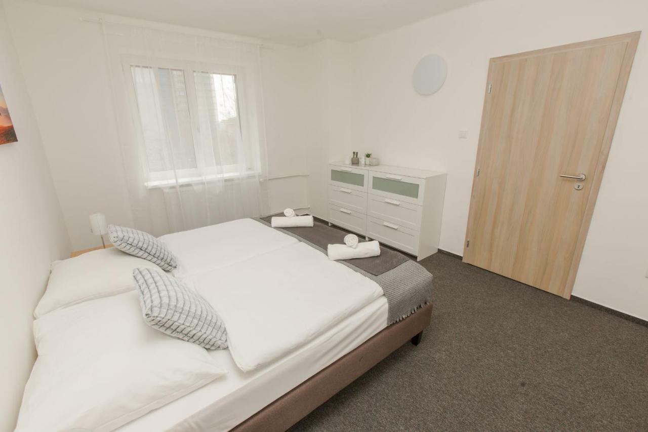 Hotel Blue Apartment 브라티슬라바 외부 사진