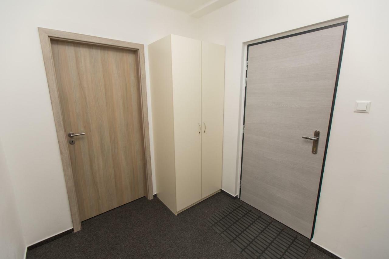 Hotel Blue Apartment 브라티슬라바 외부 사진