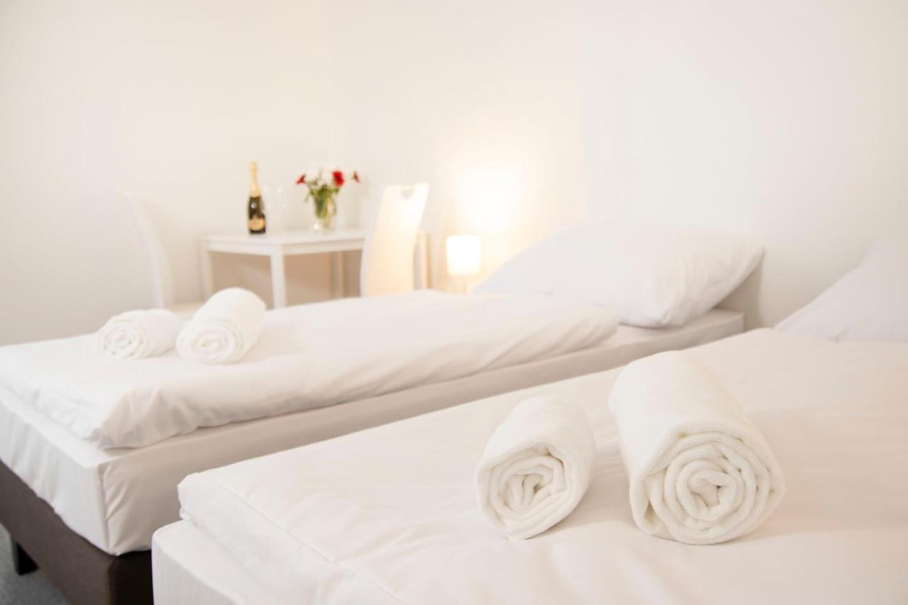 Hotel Blue Apartment 브라티슬라바 외부 사진